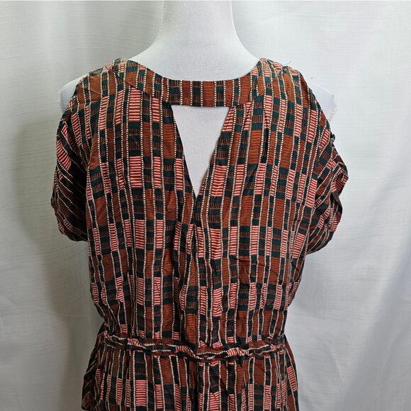 Anthropologie Waverly Grey Red Geometric Print Silk Cold Shoulder Top Size Mediu - Picture 10 of 10